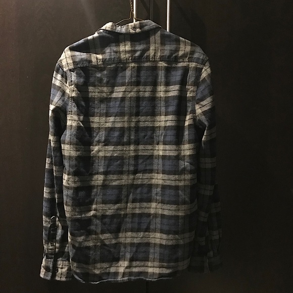 🌟 3 for $25 🌟 Urban Man Flannel - Picture 2 of 2